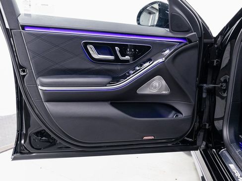 Certified 2025 Mercedes-Benz S 63 AMG S w/ Carbon Fiber Exterior Package image 5