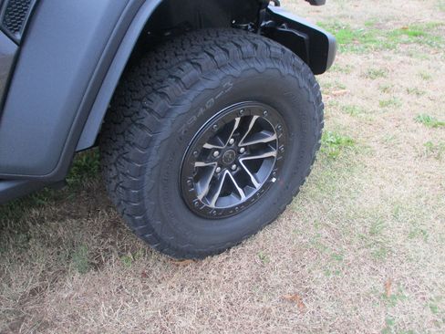 New 2025 Jeep Wrangler Willys image 15