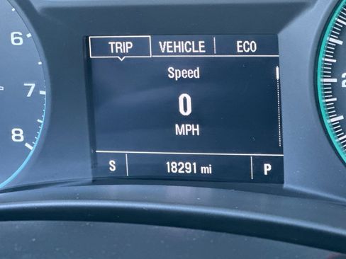 Used 2024 Chevrolet Equinox LS image 3