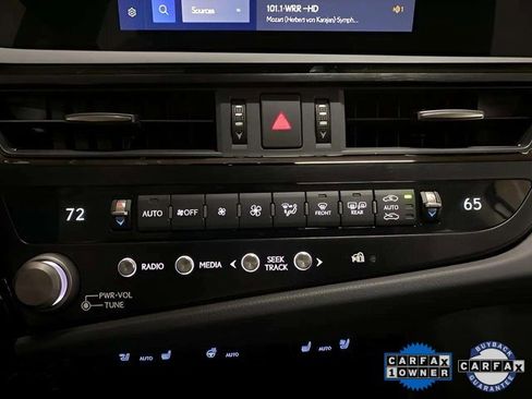 Used 2023 Lexus ES 300h w/ Premium Package image 49