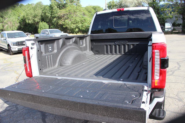 Used 2025 Ford F250 Lariat w/ Black Appearance Package AWD/4WD image 15