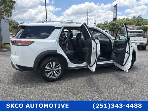 Used 2023 Nissan Pathfinder SL FWD image 33