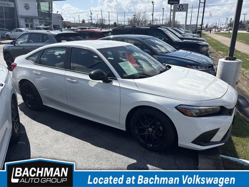 Used 2024 Honda Civic Sport image 1