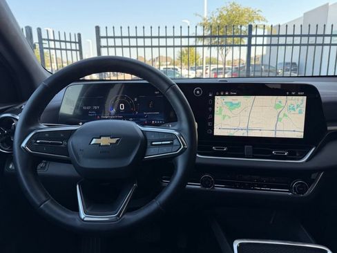 Used 2025 Chevrolet Equinox LT w/ LPO, Floor Liner Package FWD image 6