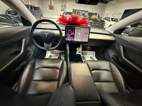 Used 2019 Tesla Model 3 Long Range image 25
