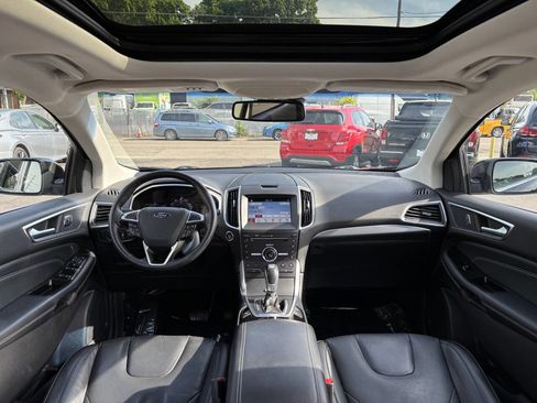 Used 2016 Ford Edge Titanium w/ Equipment Group 302A AWD/4WD image 15