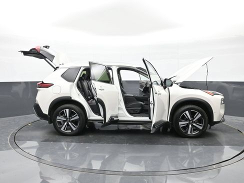 Used 2023 Nissan Rogue Platinum w/ Platinum Premium Package AWD/4WD image 44