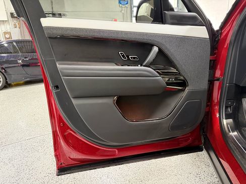 Used 2025 Land Rover Range Rover Sport Autobiography image 8