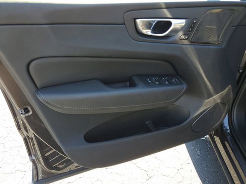 Used 2023 Volvo XC60 B5 Ultimate w/ Climate Package image 25