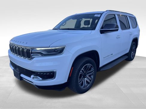 Used 2024 Jeep Wagoneer Series II w/ Flexible Seating Group AWD/4WD image 9