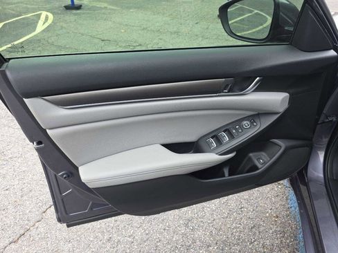 Used 2020 Honda Accord LX image 11