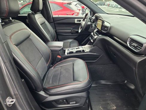 Used 2023 Ford Explorer ST-Line w/ Class IV Trailer Tow Package image 6