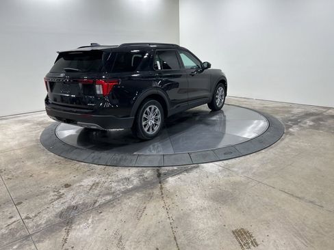 New 2026 Ford Explorer Active w/ Active Comfort Package image 5