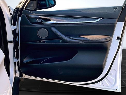 Used 2019 BMW X6 xDrive35i w/ Premium Package image 28