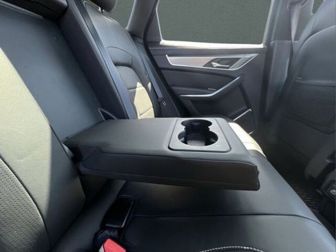 Certified 2025 Jaguar F-PACE R-Dynamic S image 20