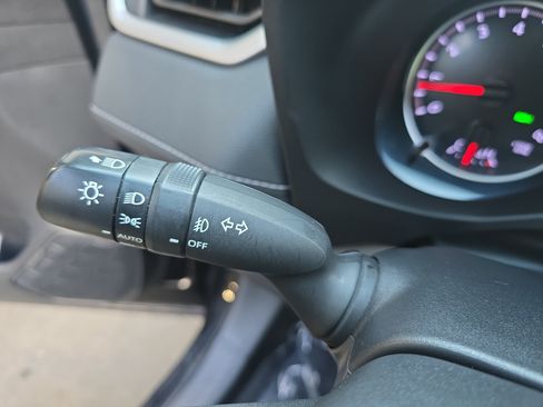 Used 2021 Toyota RAV4 XLE Premium FWD image 25