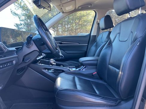 Used 2023 Kia Telluride S image 32