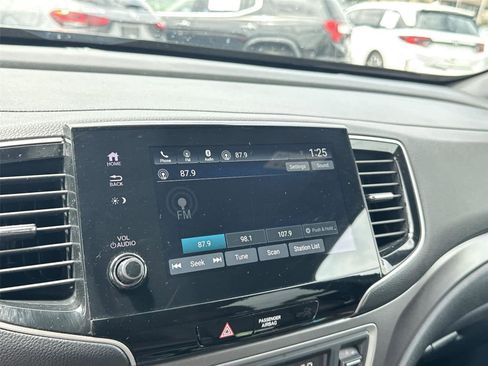 Used 2024 Honda Passport EX-L image 24