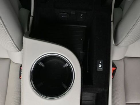 Used 2022 Porsche Panamera 4 Executive image 24