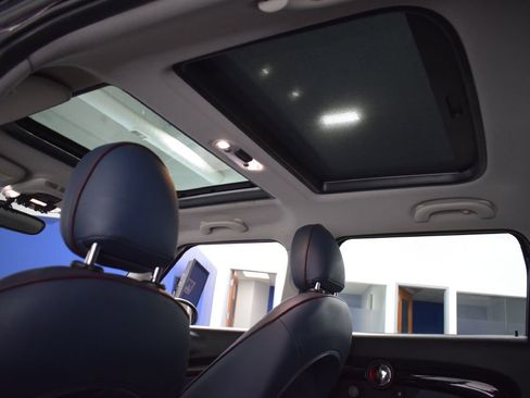 Used 2018 MINI Cooper Clubman S image 31