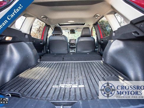 Used 2022 Toyota Corolla Cross XLE w/ Convenience Package image 28