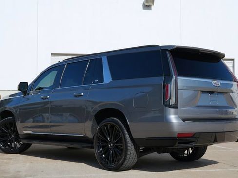 Used 2021 Cadillac Escalade ESV Premium Luxury w/ Performance Package AWD/4WD image 6