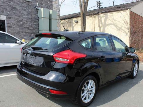 Used 2017 Ford Focus SE image 5