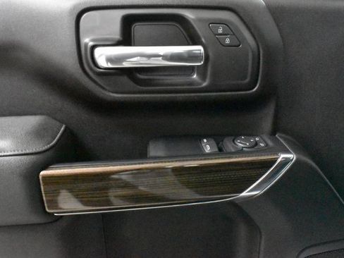 Used 2024 Chevrolet Silverado 2500 LT w/ Snow Plow Prep/Camper Package image 16