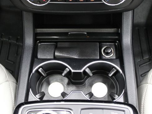 Used 2018 Mercedes-Benz GLE 350 4MATIC image 36