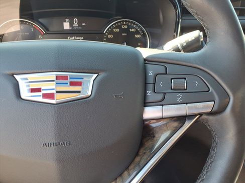 Certified 2021 Cadillac XT6 Premium Luxury image 28