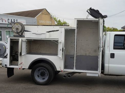 Used 2016 Ford F550 4x4 Crew Cab Super Duty image 27
