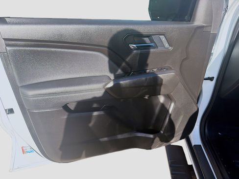 Used 2024 Chevrolet Colorado LT w/ LT Convenience Package image 20