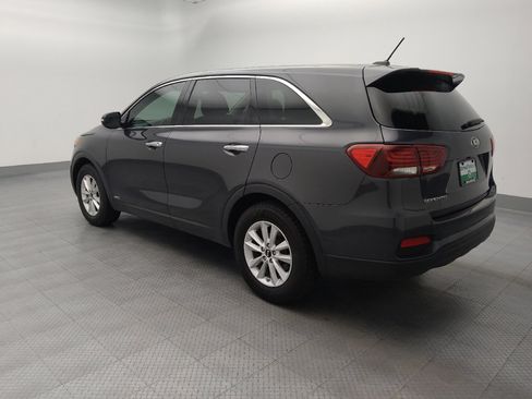 Used 2019 Kia Sorento AWD V6 image 3