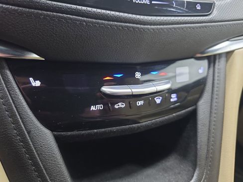 Used 2018 Cadillac XT5 Base image 23