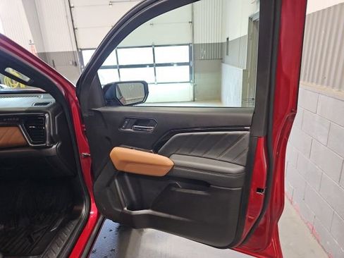 Used 2024 GMC Canyon AT4 w/ Technology Package AWD/4WD image 20