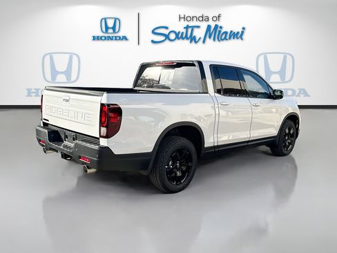 New 2026 Honda Ridgeline Black Edition image 7