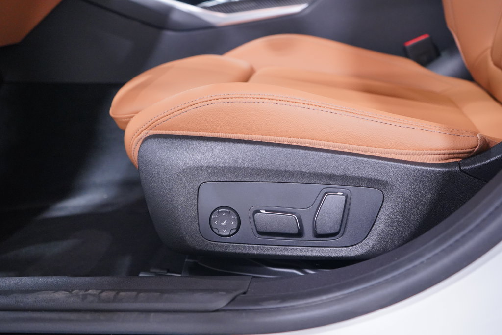 New 2026 BMW M340i w/ Shadowloine Package RWD image 8