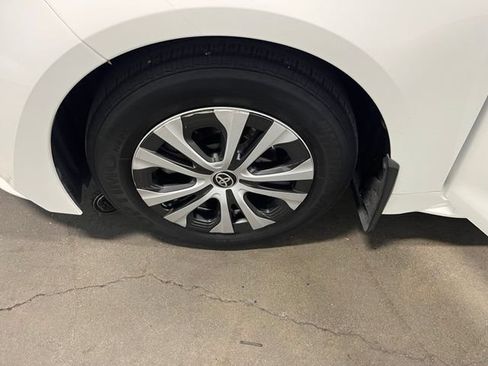 Used 2022 Toyota Corolla LE FWD image 30