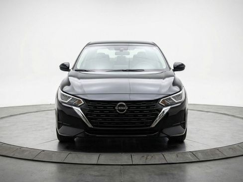 Used 2025 Nissan Sentra SV FWD image 2