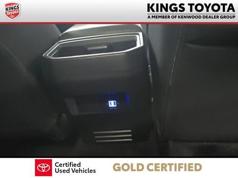 Certified 2024 Toyota Tacoma SR5 AWD/4WD image 9