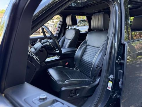 Used 2020 Land Rover Discovery HSE Luxury AWD/4WD image 25
