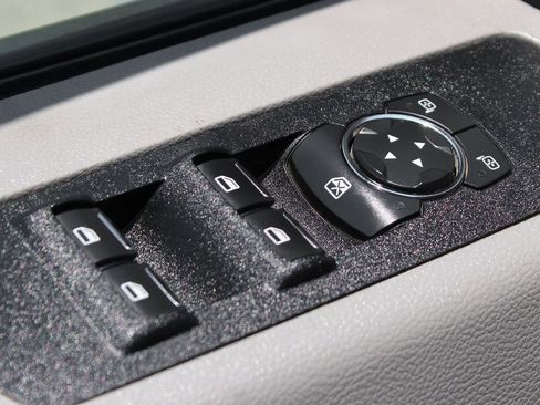 Used 2020 Ford F250 XLT w/ XLT Value Package image 15