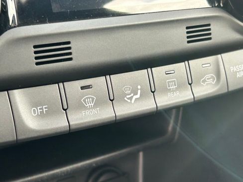 Used 2020 Hyundai Kona Limited AWD/4WD image 38