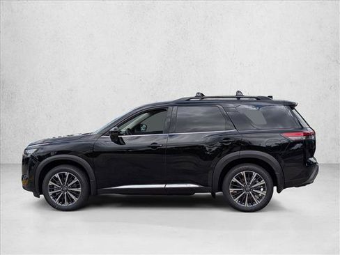 New 2026 Nissan Pathfinder Platinum FWD image 5