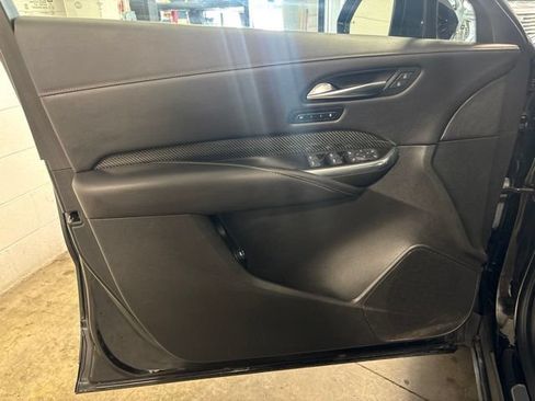 Used 2020 Cadillac XT4 Sport w/ LPO, Midnight Sport Package AWD/4WD image 11