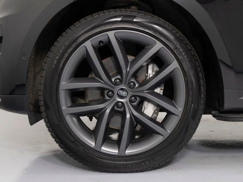 Used 2024 Land Rover Range Rover Sport SE AWD/4WD image 9