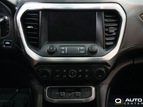 Used 2023 GMC Acadia SLE w/ Infotainment Package AWD/4WD image 17