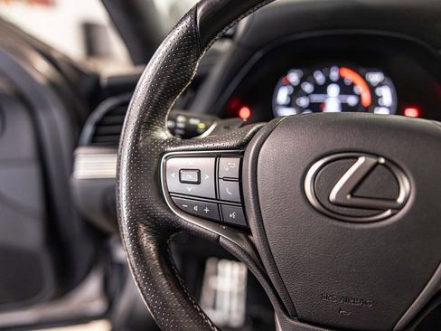 Used 2022 Lexus LS 500 F Sport w/ Accessory Package (Z1) image 26