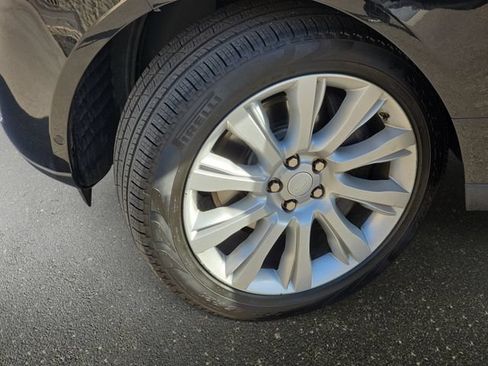 Used 2017 Land Rover Range Rover Supercharged AWD/4WD image 35