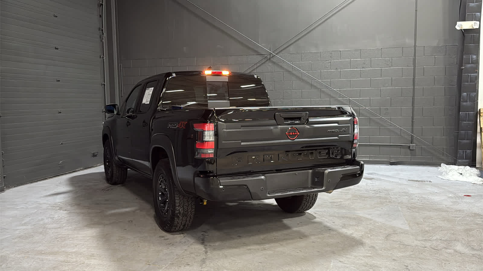 Used 2026 Nissan Frontier PRO-4X AWD/4WD image 6